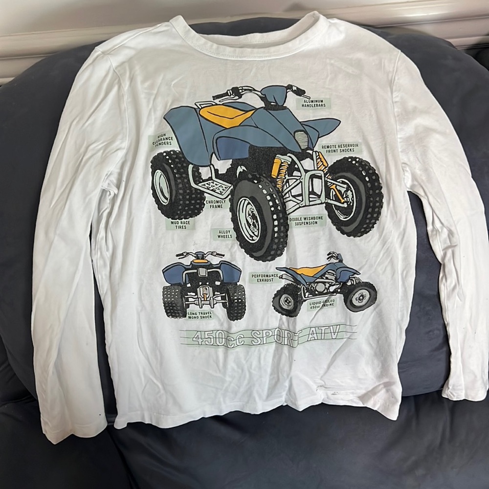 Gap boys M long sleeve small stain on bottom in 3rd picture